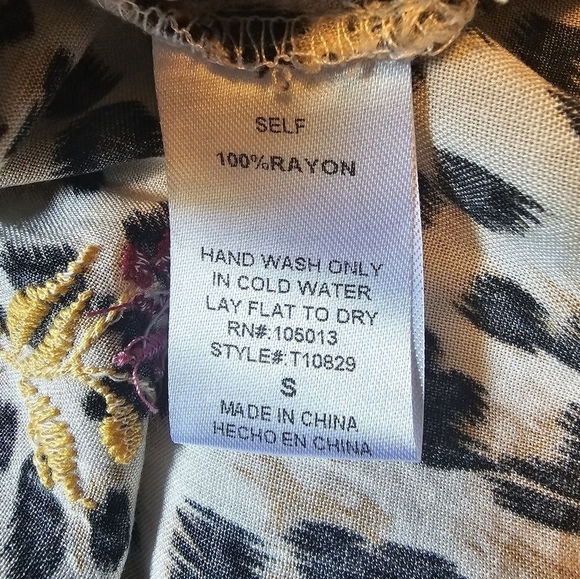 SAVANNA Jane Embroidered Floral and leopard print long sleeve top Size S… - Picture 8 of 8